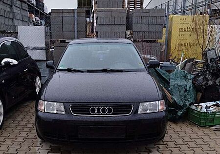 Audi A3 1.8 Ambiente
