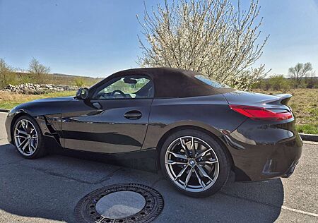 BMW Z4 M M40i Aut. 1Hand, Unfallfrei, H&K , livecockp.
