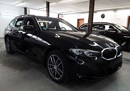 BMW 320 e Fast Charger HarmanKardon Shadow-Line ACC