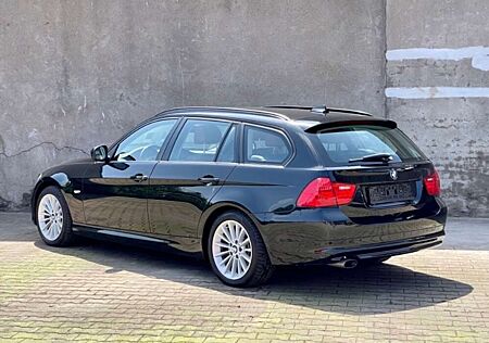 BMW 320d 320 xDrive DPF Touring Aut. Fleet Exclusive