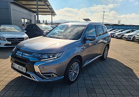Mitsubishi Outlander PHEV Plus 4WD 1.HAND 360*Kamera AHK