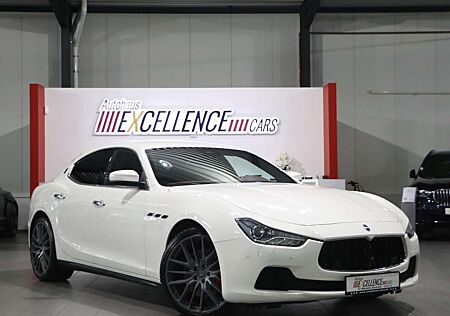 Maserati Ghibli S Q4 3.0 V6 WHITE & RED / TOLLES FAHRZEUG