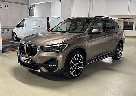 BMW X1 xDrive 18 d Sport Line LEDER HUD LED Kamera