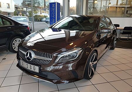 Mercedes-Benz A 180 URBAN LED TEMPO SPORTOPTIK SHZ