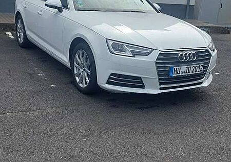 Audi A4 Avant 2.0 TDI ultra S tronic