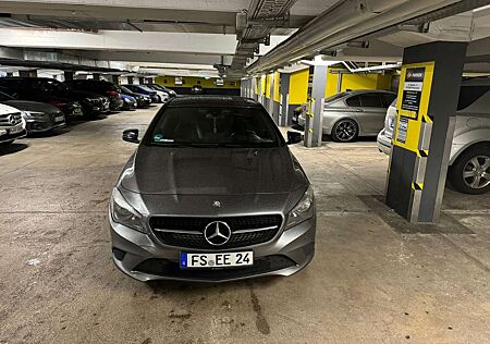 Mercedes-Benz CLA 200 (117.343)