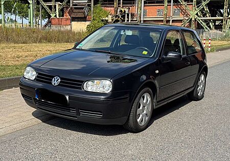 VW Golf Volkswagen 1.4 Basis