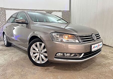 VW Passat Volkswagen 1,4 AUTOM.HIGHLINE VOLLSCHECKHEFT AHK TOP