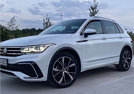 VW Tiguan Volkswagen 1.5 TSI OPF DSG R-Line