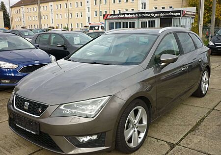 Seat Leon 2.0 TDi FR 4Drive Allrad! PDC! NAVi! Sitzheizung!