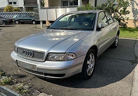 Audi A4 1.6 * kein TÜV *