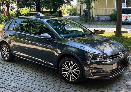 VW Golf Volkswagen 1.4 TSI BlueMotion Technology Allstar