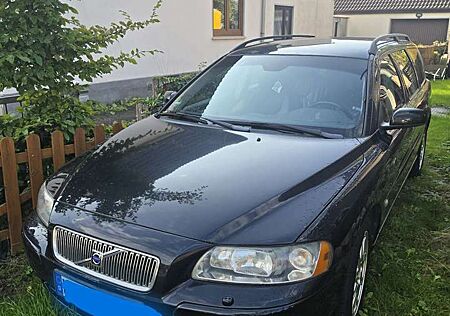 Volvo V70 2.4 D DPF Momentum (wahrscheinlich)