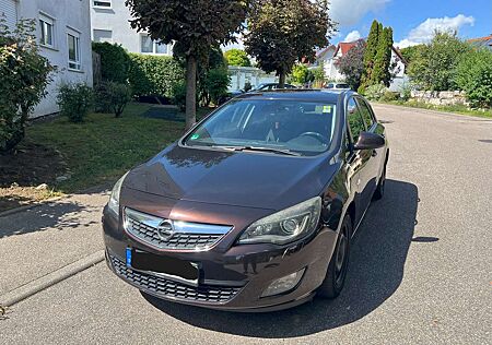 Opel Astra 1.4 Turbo 150 Jahre