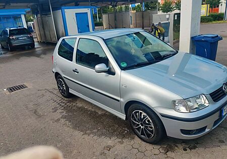 VW Polo Volkswagen gepflegt und mit TÜV