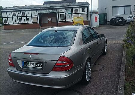 Mercedes-Benz E 200 Kompressor Automatik Avantgarde