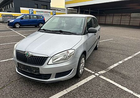 Skoda Fabia 1.6 TDI DPF ,Zahnriemen, Neu. Scheckheft