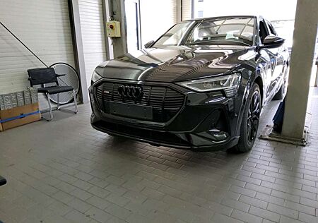 Audi e-tron 50 2x S LINE BLACK-EDITION MATRIX/ACC/KAM