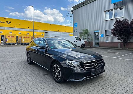 Mercedes-Benz E 300 d Avantgarde Distronic AHK Kamera 1. Hand