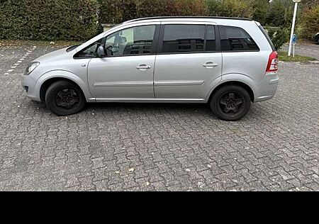 Opel Zafira Family