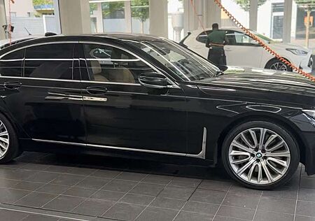 BMW 750 i xDrive