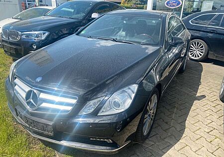 Mercedes-Benz E 250 E -Klasse Coupe CGI BlueEfficiency