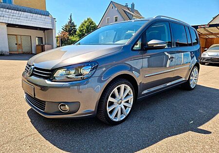 VW Touran Volkswagen 2.0 TDI Highline +DSG+PANO+AHK+STHZG+LED+