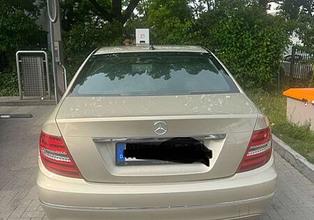 Mercedes-Benz C 250 (BlueEFFICIENCY) 7G-TRONIC