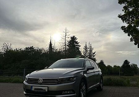 VW Passat Variant Volkswagen 1.6 TDI DSG Trendline scheckheftgeplegt