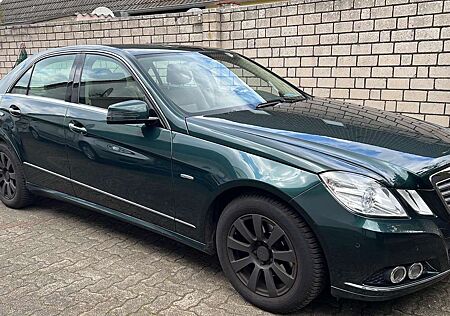 Mercedes-Benz E 220 CDI DPF BlueEFFICIENCY Automatik