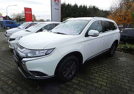 Mitsubishi Outlander 2.0 Diamant Edition 2WD ,,Wenig KM´´