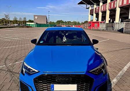 Audi A3 Limousine 35 TFSI S line, Stronic