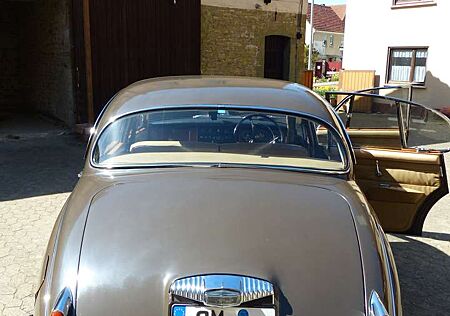 Daimler Other V8 250