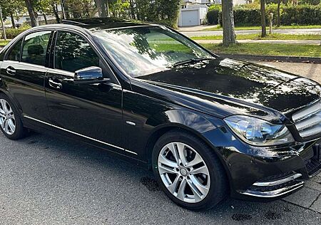 Mercedes-Benz C 200 BlueEfficiency/Shz/Leder/Tempo/Schiebedach