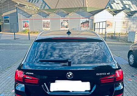 BMW 525d 525 xDrive Touring Aut. Modern Line