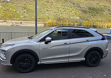 Mitsubishi Eclipse Cross Plug-In Hybrid 4WD Plus Select