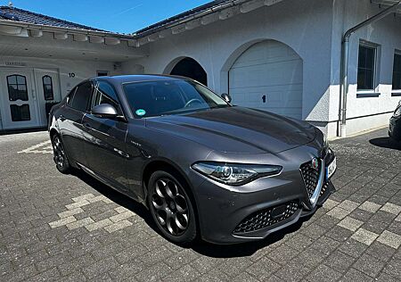 Alfa Romeo Giulia 2.0 Turbo 16V AT8-Q4 Veloce