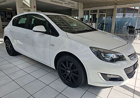 Opel Astra J Lim. 5-trg. Fun