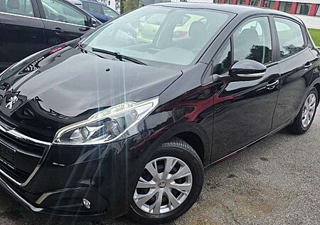 Peugeot 208 Active, 1. Hand, wie neu