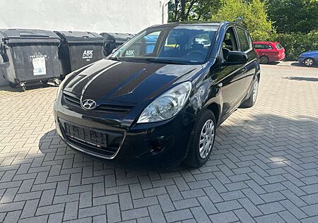 Hyundai i20 FIFA WM Edition / Klima / Euro 5 / Tüv 12.2025