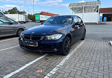 BMW 320i 320