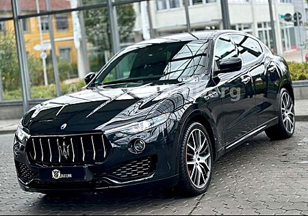 Maserati Levante *Full Black*Full Option*