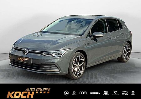 VW Golf Volkswagen VIII 1.5eTSI Style DSG HEAD-UP STANDHZ PANO