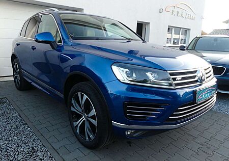VW Touareg Volkswagen V6 TDI 4M R-Line | Panorama | CAM | AHK