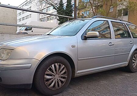VW Bora Volkswagen Variant 2.0 AUTOMATIK LEDER
