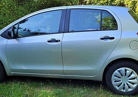 Toyota Yaris 1.0 VVT-i