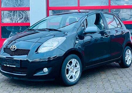Toyota Yaris 1.3 TÜV+GARANTIE+KLIMA+5TÜRIG+SCHECKHEFT