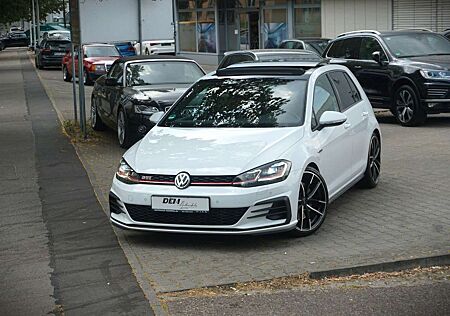 VW Golf Volkswagen VII Lim. GTI Performance / Pano./ APR / 19"