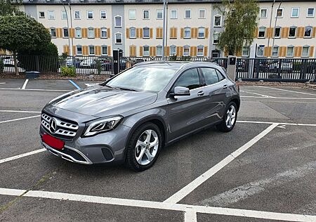 Mercedes-Benz GLA 180 Urban