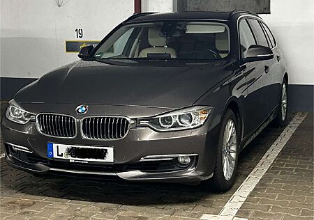 BMW 320i 320 Touring Aut. Luxury Line